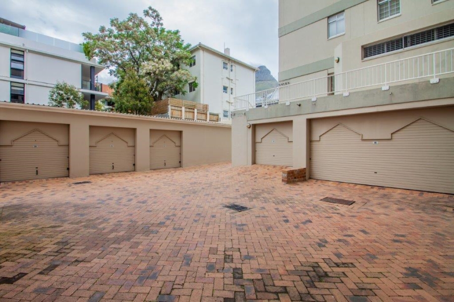 2 Bedroom Property for Sale in Sea Point Western Cape